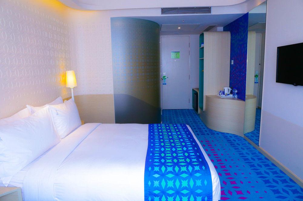 Hotel Fairfield By Marriott Hyderabad Gachibowli Esterno foto