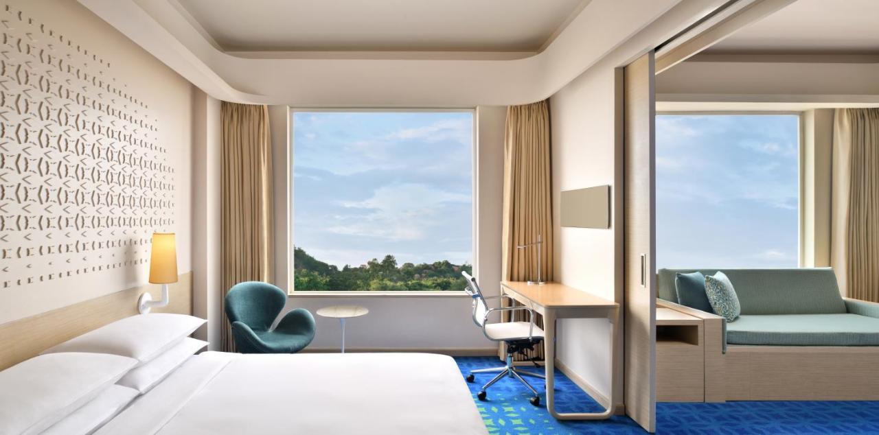 Hotel Fairfield By Marriott Hyderabad Gachibowli Esterno foto