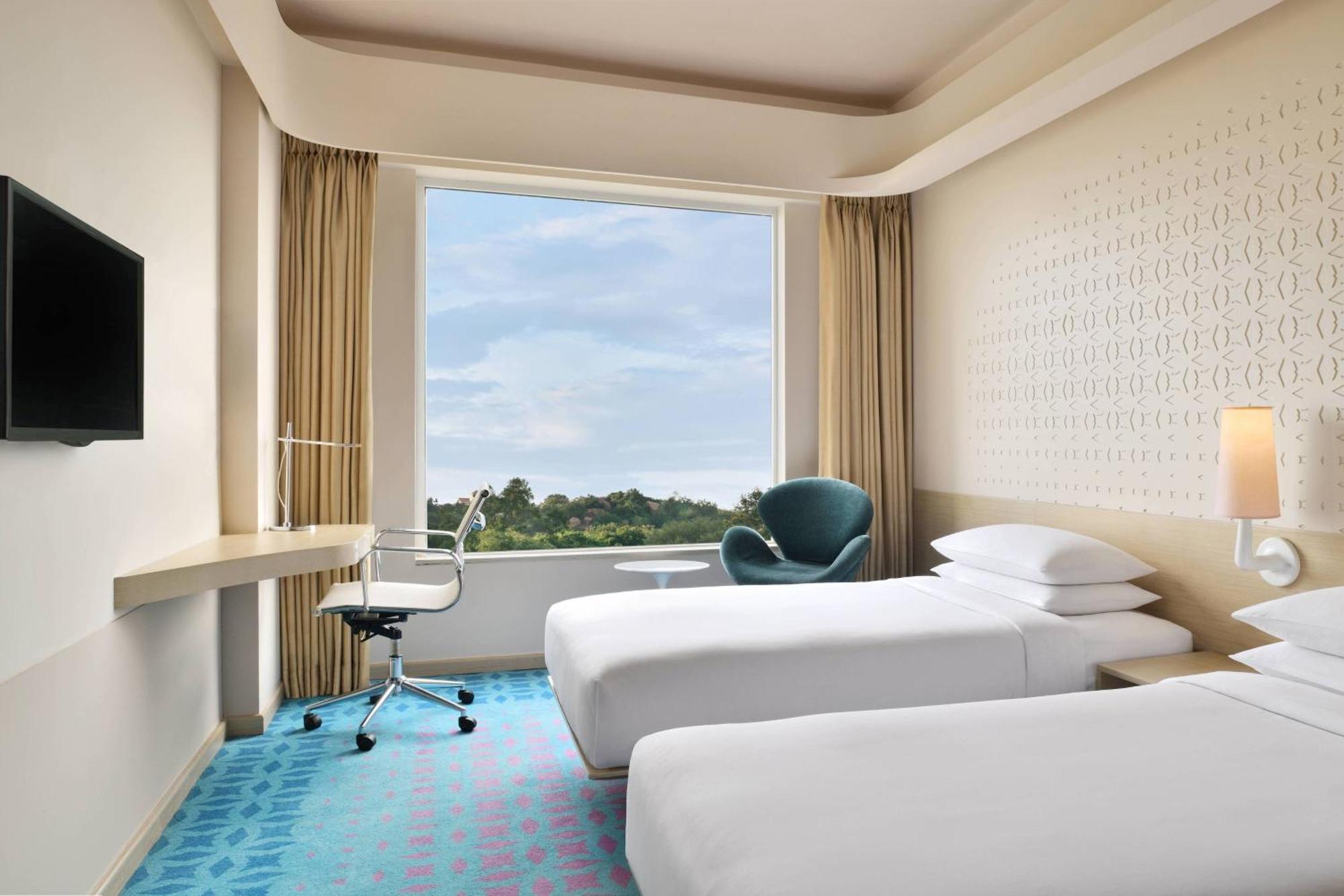 Hotel Fairfield By Marriott Hyderabad Gachibowli Esterno foto