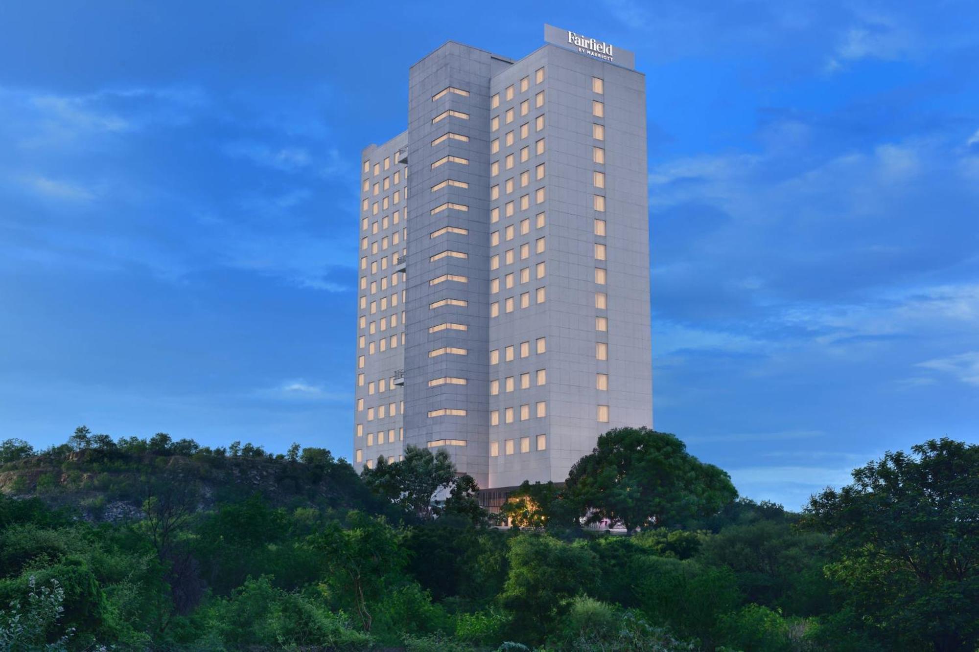 Hotel Fairfield By Marriott Hyderabad Gachibowli Esterno foto