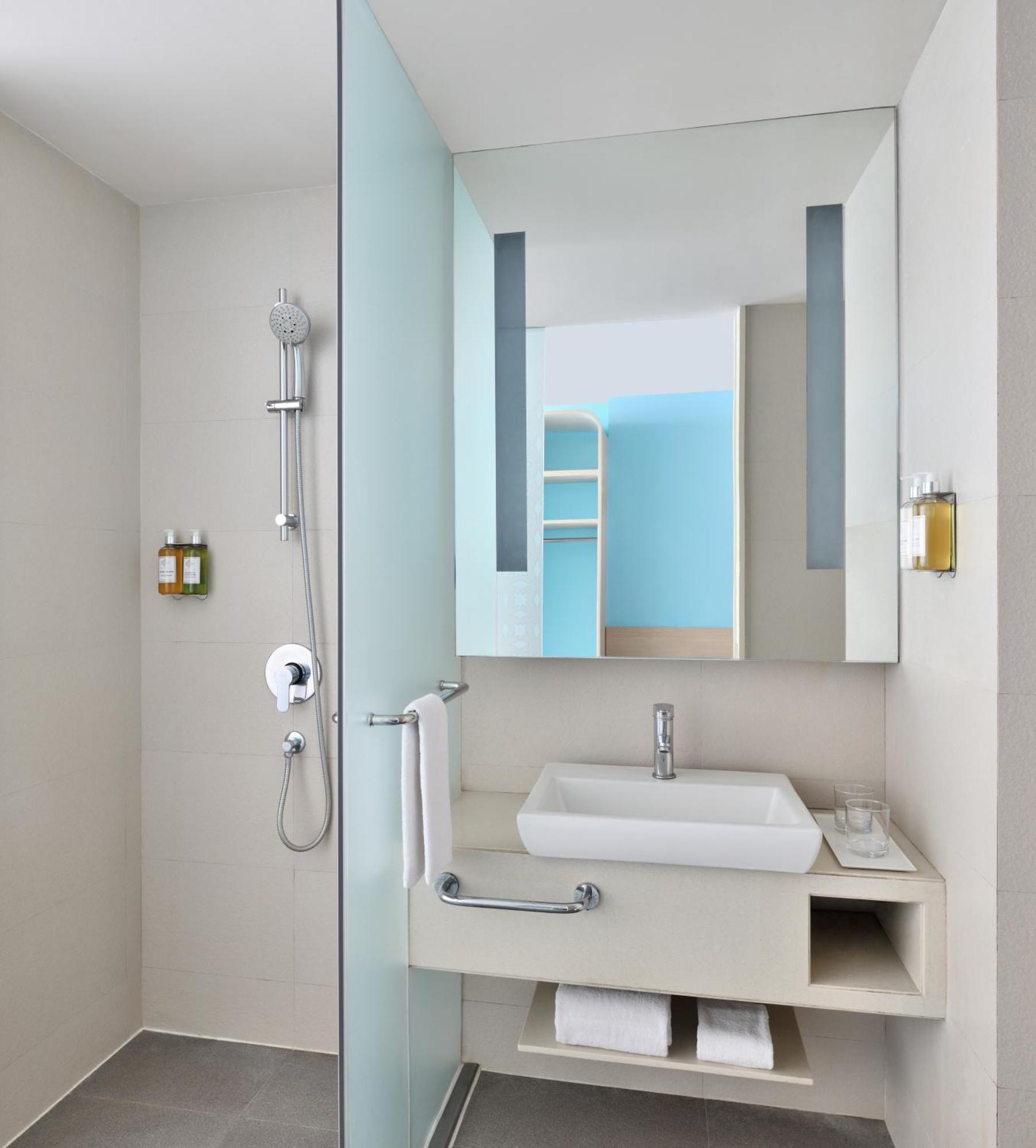 Hotel Fairfield By Marriott Hyderabad Gachibowli Esterno foto