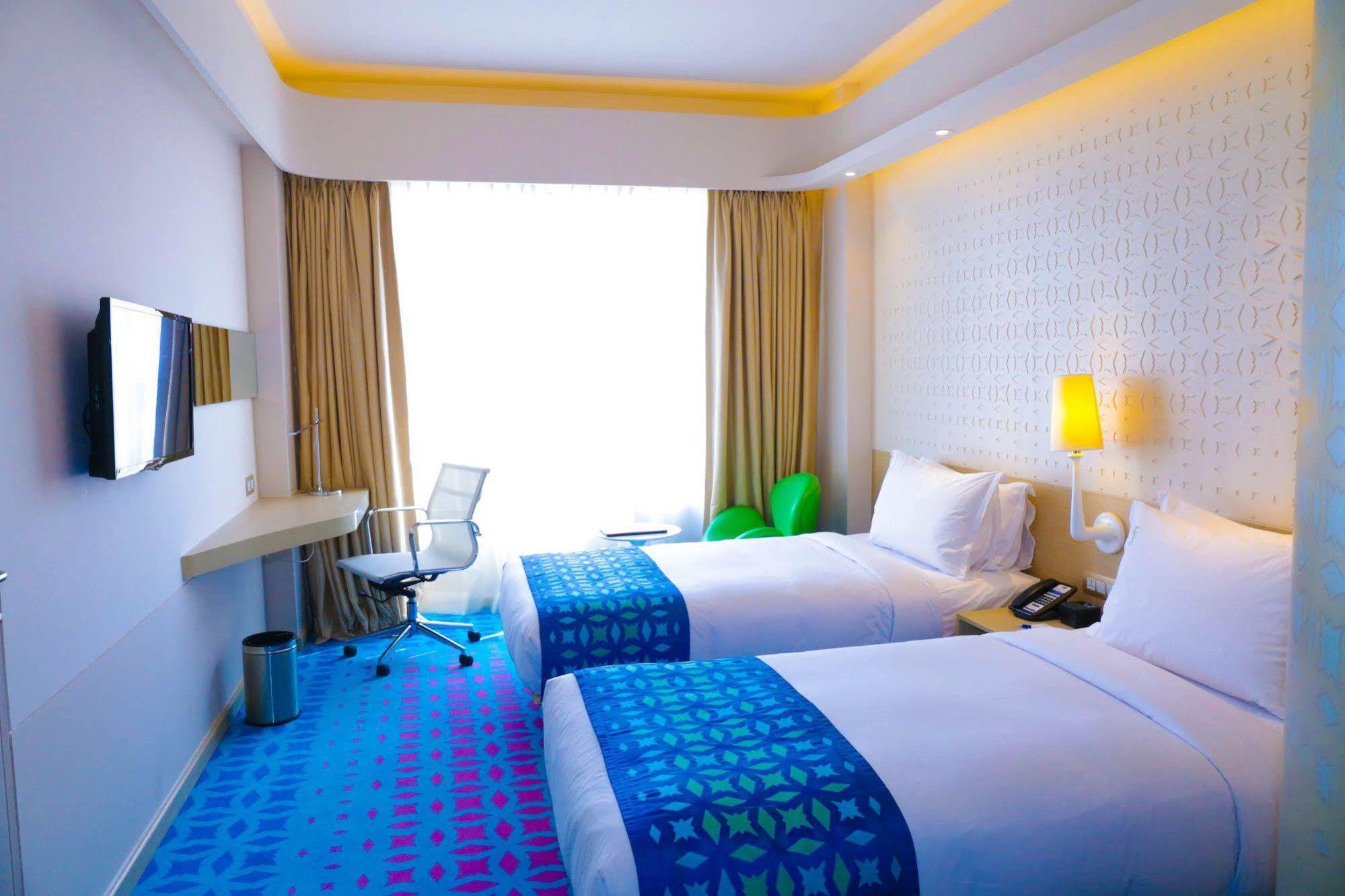 Hotel Fairfield By Marriott Hyderabad Gachibowli Esterno foto